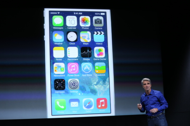 Apple Keynote - iOS 7