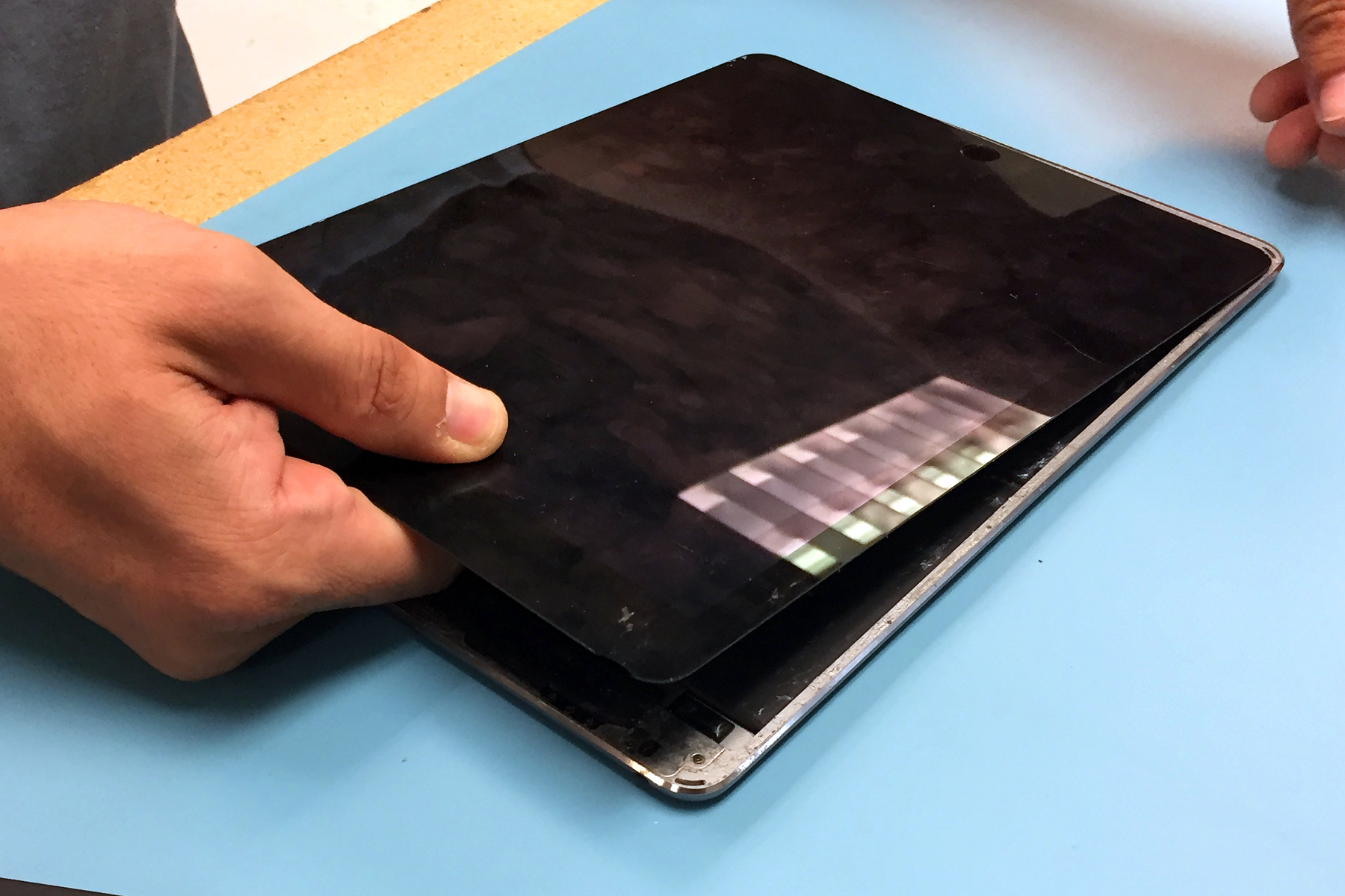 iPad Air 2 LCD Removal steps - a tutorial